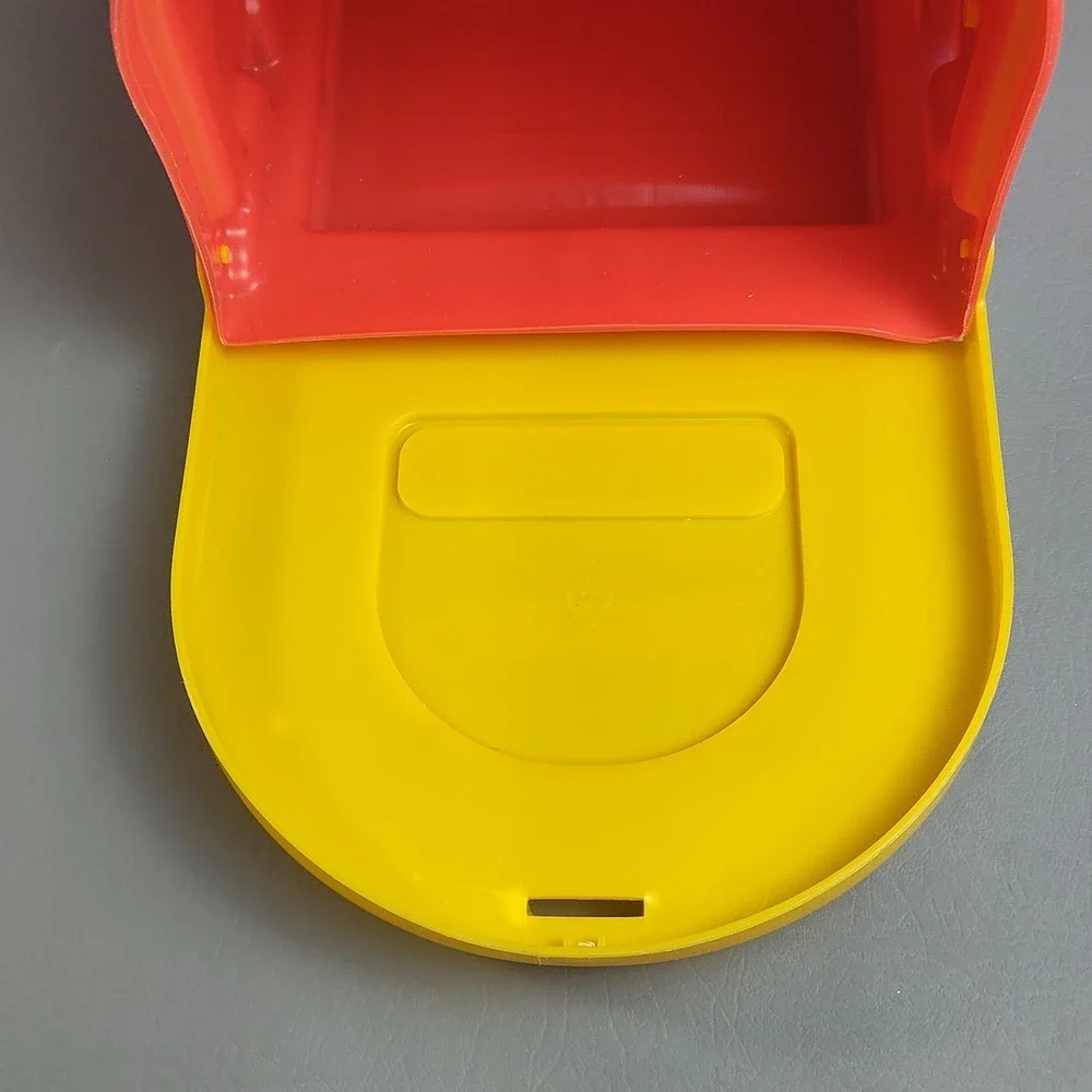 Crayola Vintage Plastic Mailbox Toy With Flag Crayon Play Pretend Toy Kids Red - Picture 9 of 14